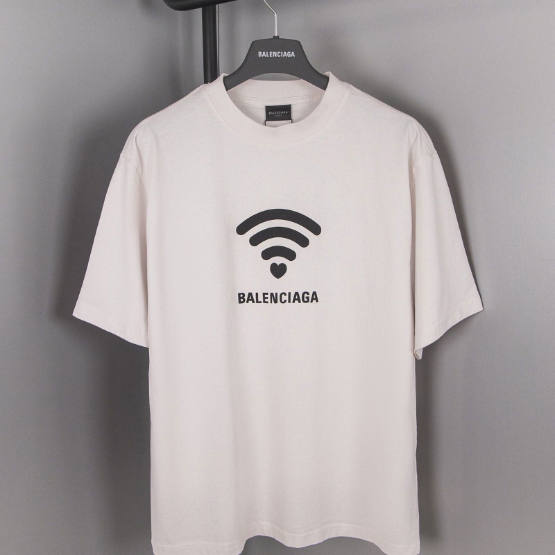 Ba*len*cia*ga t-shirts